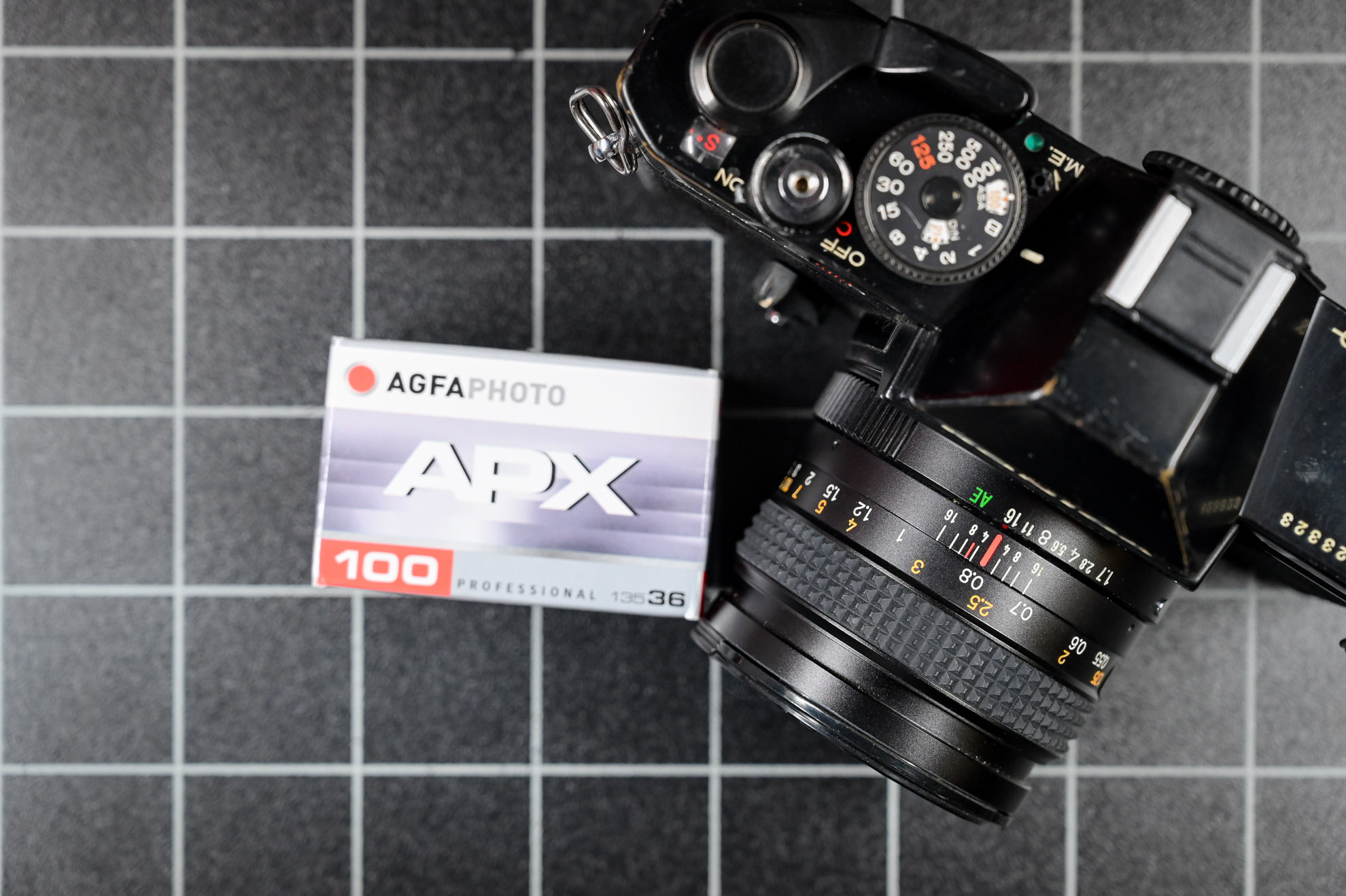 Konica Autoreflex T3 - black mit Hexanon AR 50/1.7