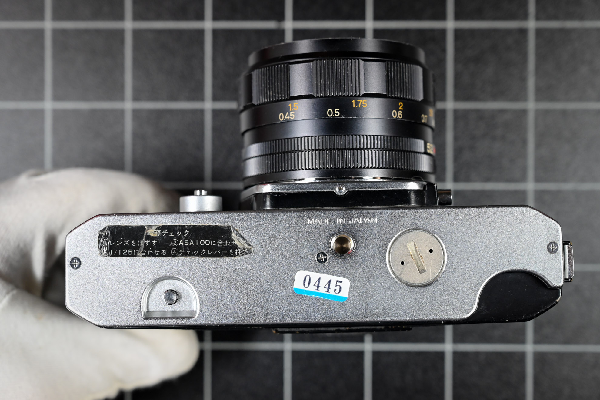 Konica Autoreflex T3 - silber mit Hexanon AR 52/1.8