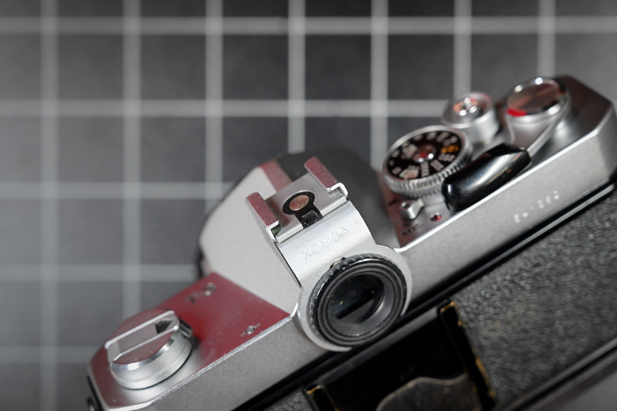 Konica Autoreflex T3 - silber mit Hexanon AR 52/1.8