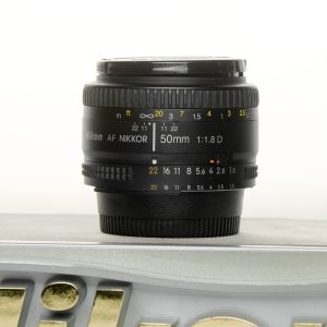 Nikon Nikkor 1.8/50 D - Top Zustand