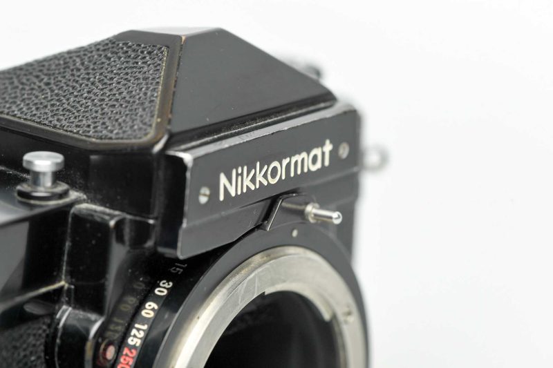 Nikon Nikkormat FT schwarz mit Objektivanschluss Nikon Nikkormat FT schwarz mit Objektivanschluss