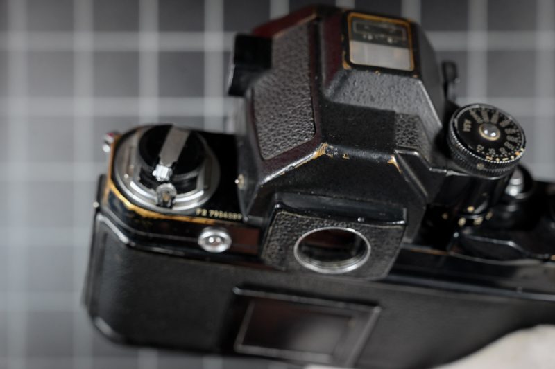 Nikon F2 Photomic Detail Gravur Nikon F2 Photomic Detail Gravur