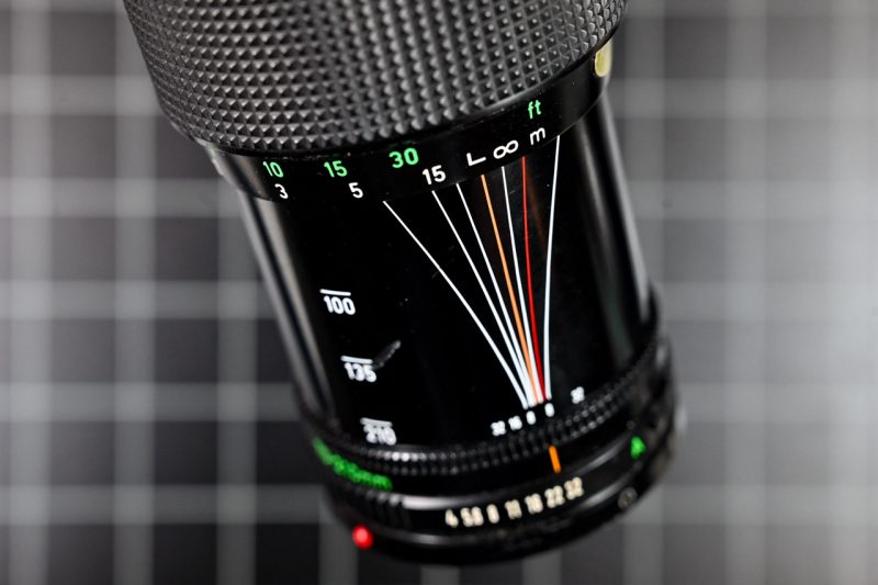 CANON Zoom Lens FD 70-210 1 CANON Zoom Lens FD 70-210 1