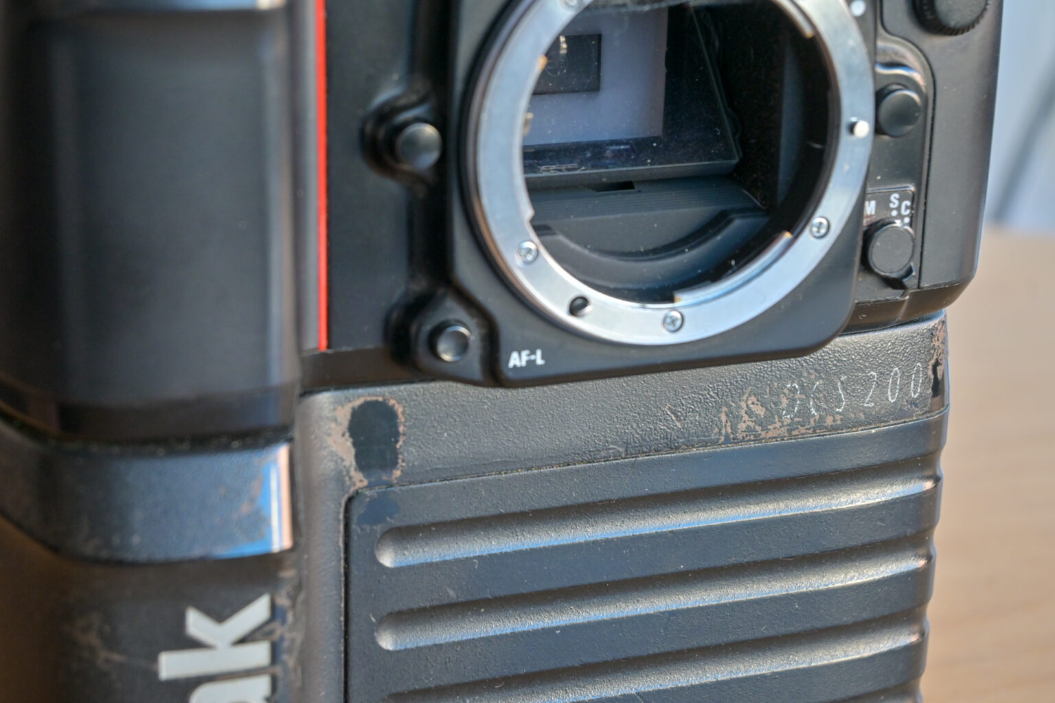 Als Digitalfotografie noch Neuland war. Nikon mit Kodak's DSC200ci und SCSI von 1992. Mit 1.5Mpix Auflösung