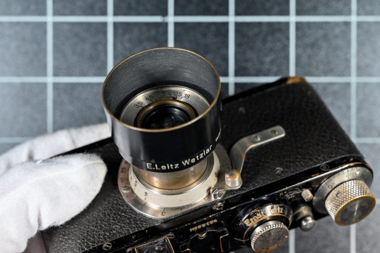 Leica I Model A 1931 mit Sonnenblende